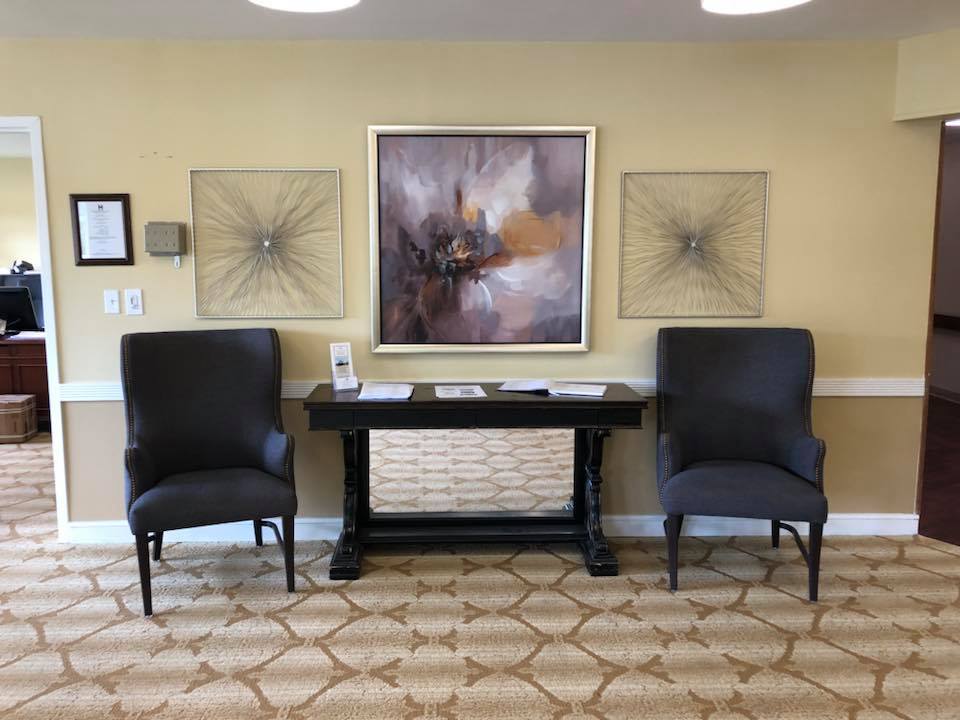 the cottage at woodland hills sitting area