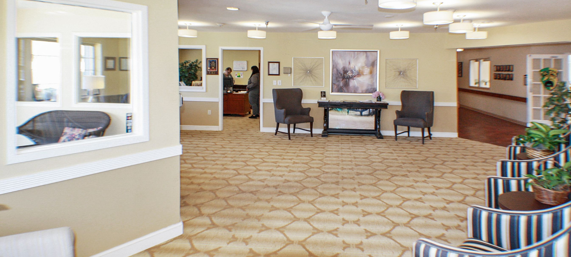 foyer at the cottage at woodland hills